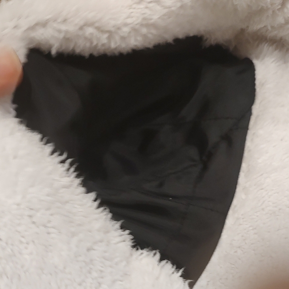 Classic Light Blue Denim Jacket with Sherpa Lining - Picture 6 of 7